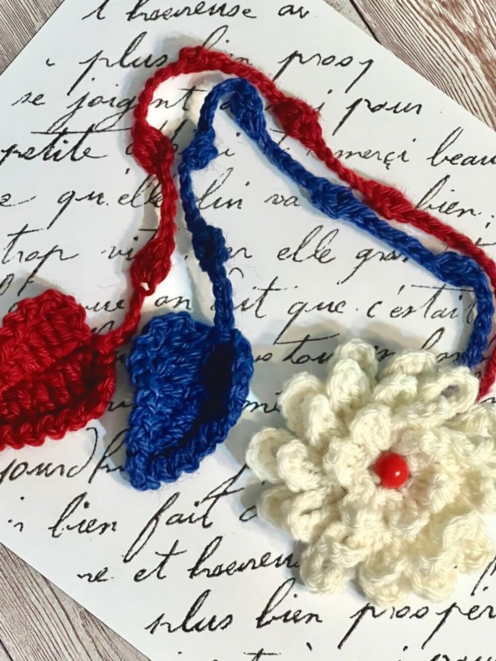 Patriotic RED WHITE & BLUE FLORAL BAG CHARM/KEYCHAIN Accessory~Crochet